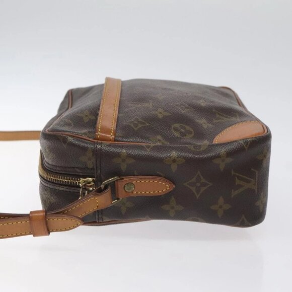 LOUIS VUITTON Monogram Trocadero 30 Shoulder Bag M51272 LV Auth 126406 - Picture 6 of 16